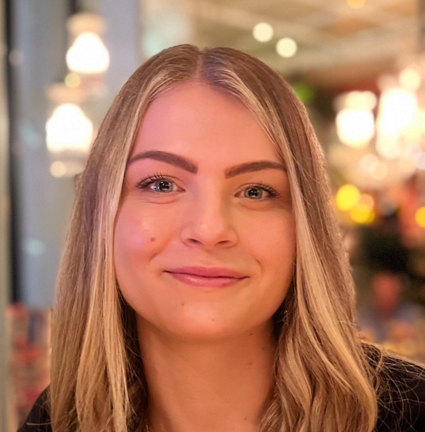 Headshot of Hannah Brooks smiling